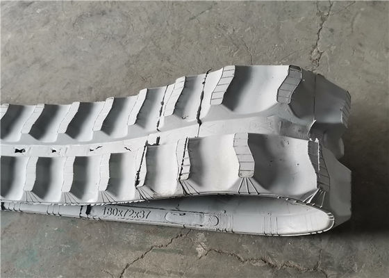 πλάτος 72mm 180mm λαστιχένιες διαδρομές εκσκαφέων πισσών συνεχείς